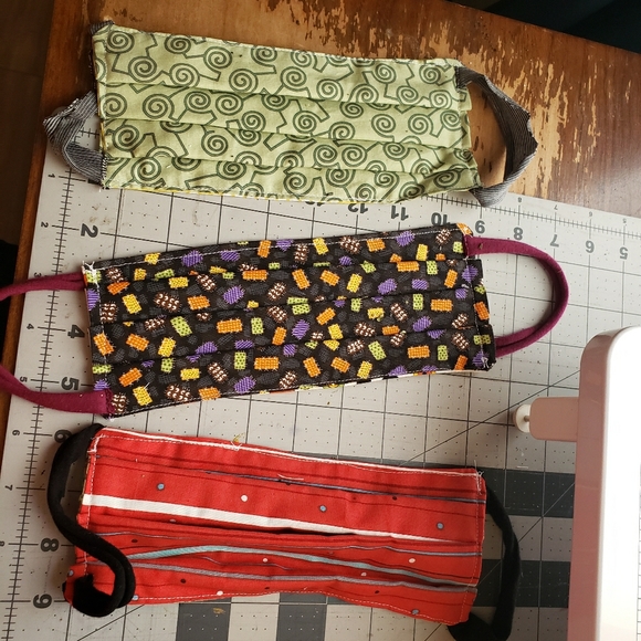 4 personal face mask that ties or loops - Picture 8 of 8